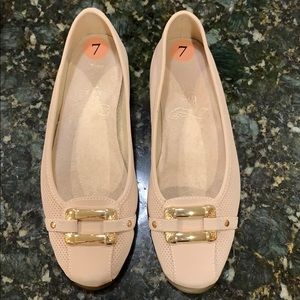 Aerosoles StitchNTurn flats NWOT